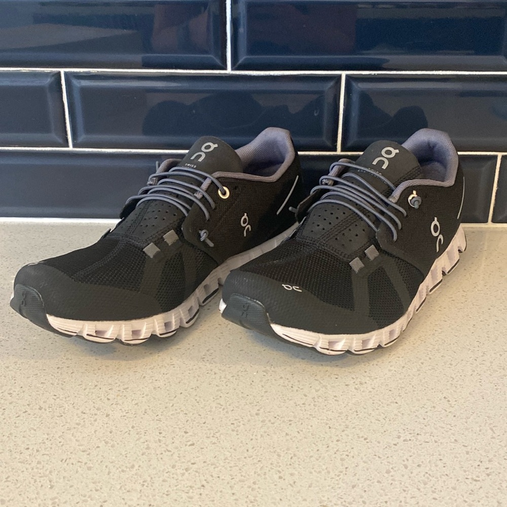 On Running Cloud 2 Black Size 9.5